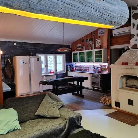 Nauti Luonnon Rauhasta Jataniemen Uittotuvassa. Kajaani